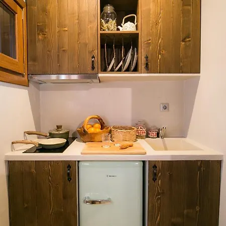 Farm stay Karaiskos Agritourism Farm