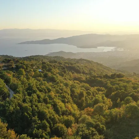 Farm stay Karaiskos Agritourism Farm *